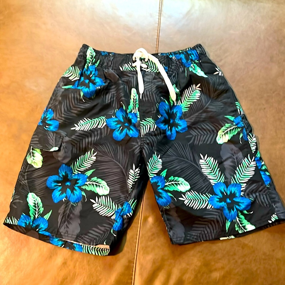 Kanu Surf swim trunks, size Medium